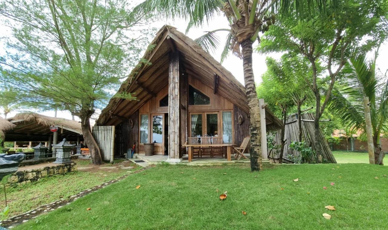 Istana Ombak Eco Resort Pacitan Ngoại thất bức ảnh
