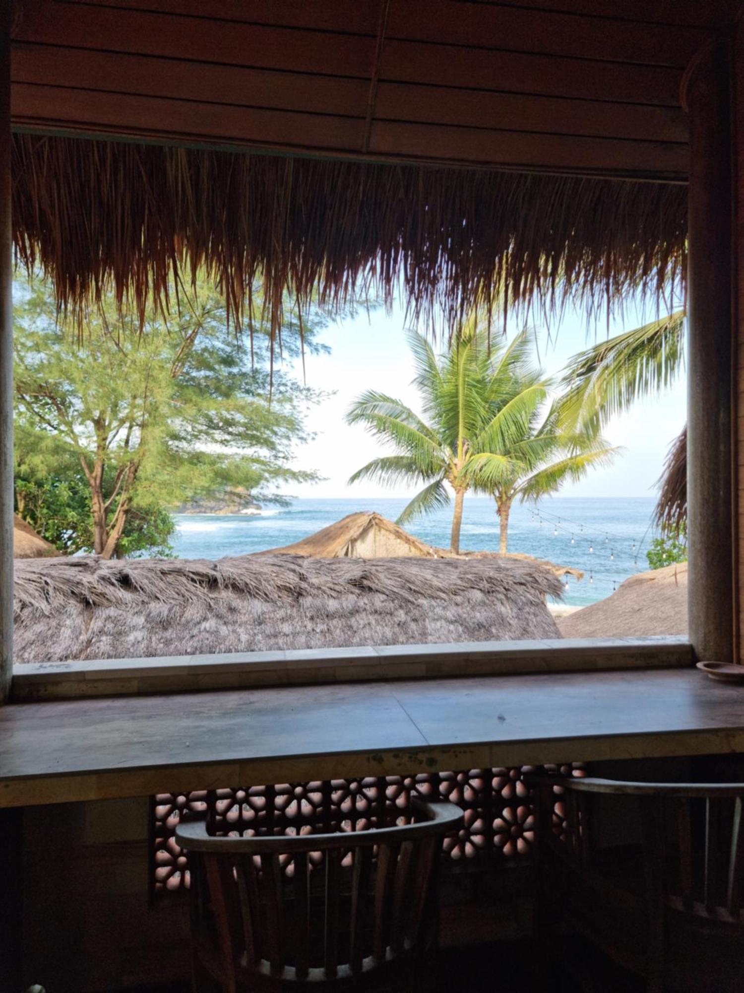Istana Ombak Eco Resort Pacitan Ngoại thất bức ảnh