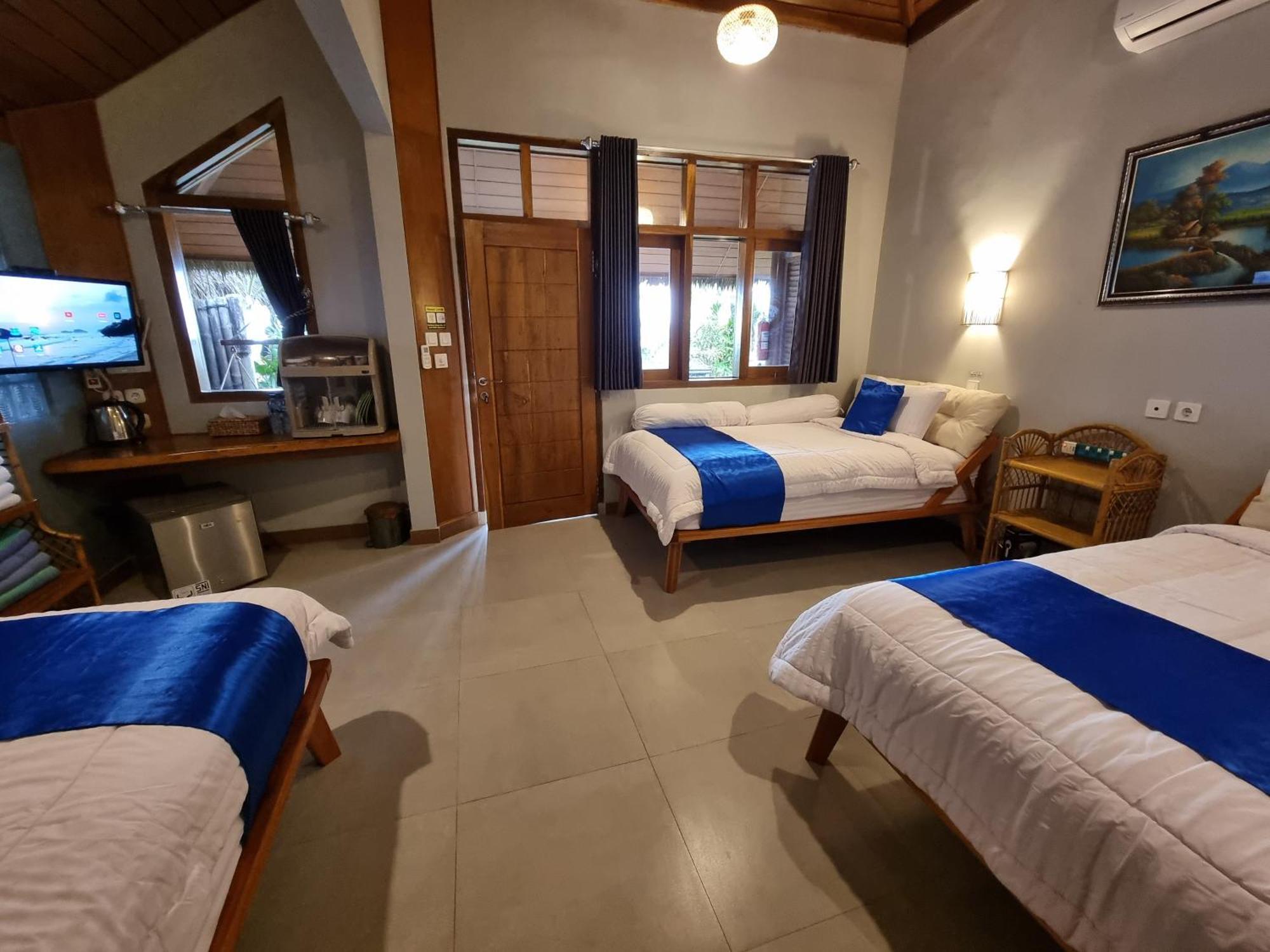 Istana Ombak Eco Resort Pacitan Ngoại thất bức ảnh