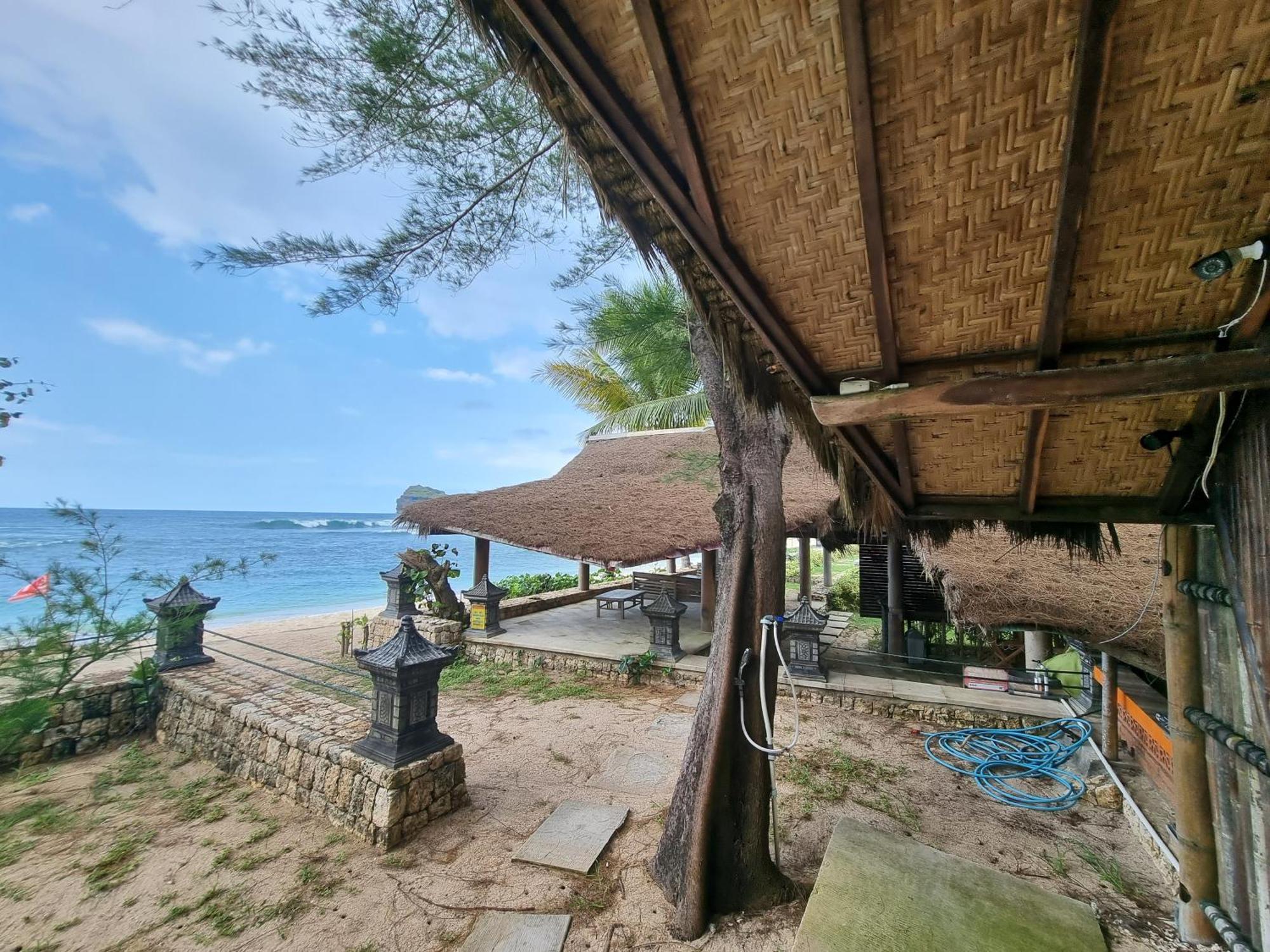 Istana Ombak Eco Resort Pacitan Ngoại thất bức ảnh