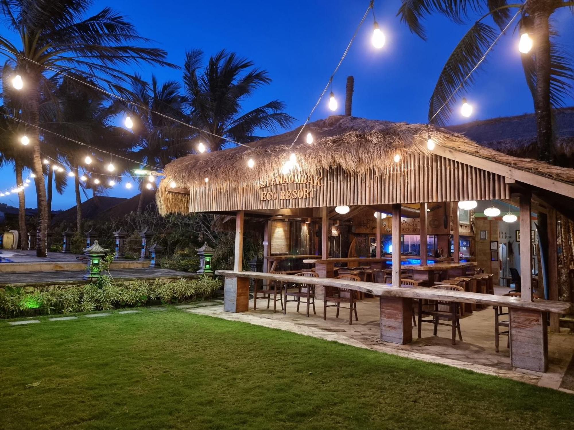 Istana Ombak Eco Resort Pacitan Ngoại thất bức ảnh