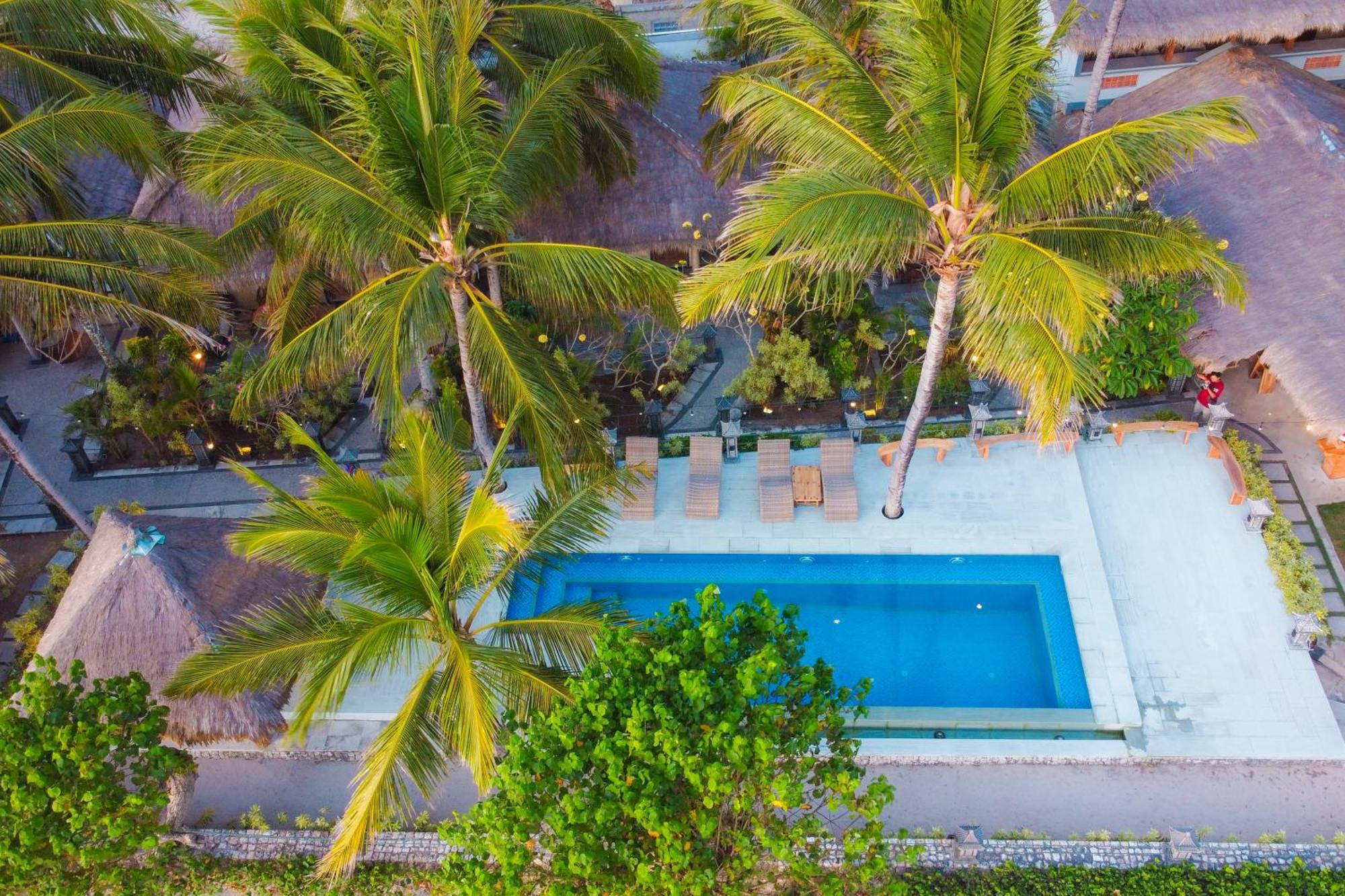 Istana Ombak Eco Resort Pacitan Ngoại thất bức ảnh