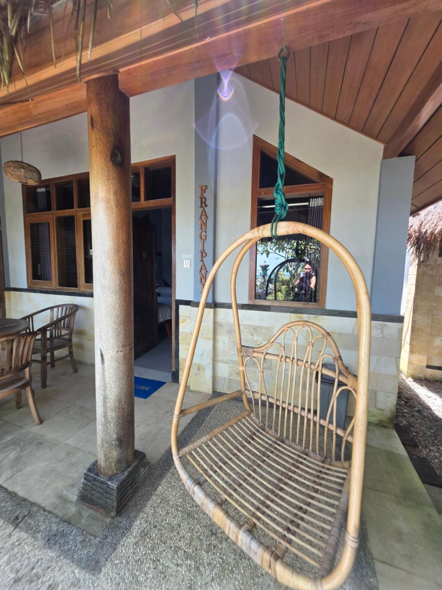 Istana Ombak Eco Resort Pacitan Ngoại thất bức ảnh